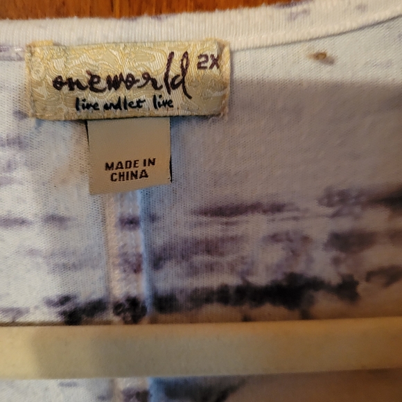 Ladies Top - Picture 3 of 3